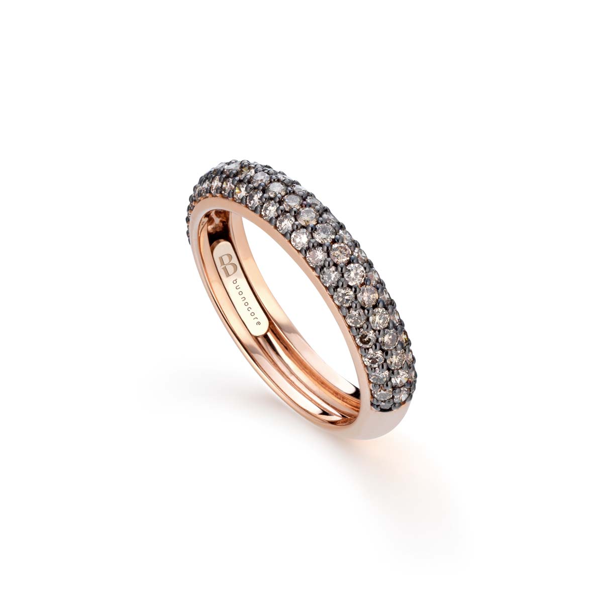 Anello fascia bombata in oro rosa a mezzo giro di pavé diamanti brown realizzato da Buonocore Gioielli